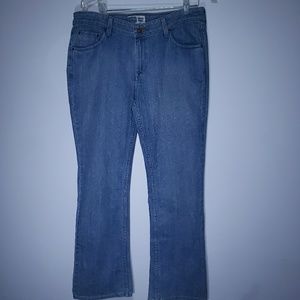 NWT signature Levi bootcut straight